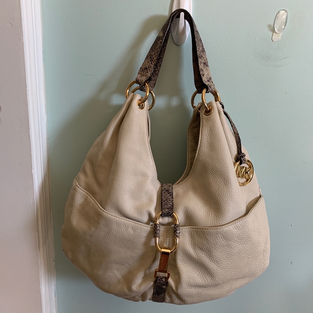 FINAL SALE Michael Michael Kors leather purse